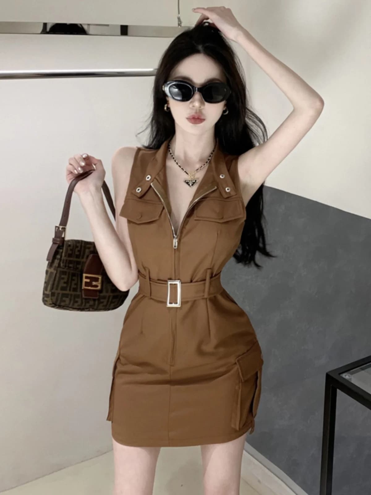 Abito Corto Stile Streetwear con Cerniera, Vita Stretta, Senza Maniche e Cintura, Design Workwear per Giovani Donne in Primavera, Estate e Autunno