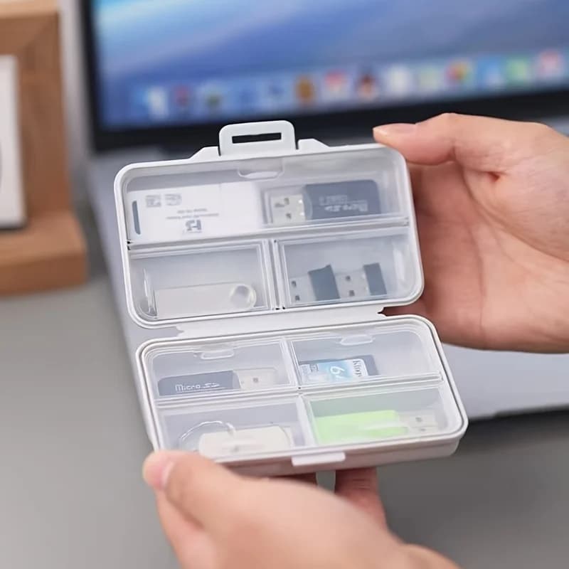 Organizer Portatile Pieghevole per Chiavette USB con Coperchio - Materiale PP Leggero, Contenitore Multi-Scomparto per Forniture da Ufficio