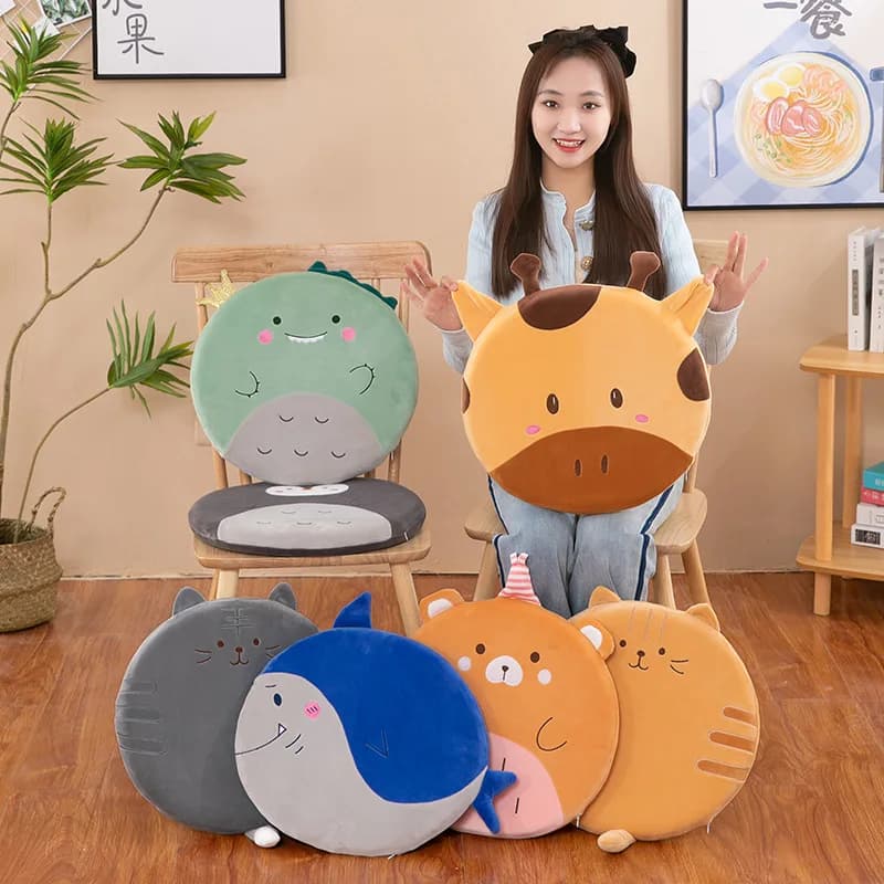 Cuscini di peluche Sedie da ufficio Divani Cuscini galleggianti per finestre Tappetini Tatami Nuovi cuscini in cotone con memoria animale dei cartoni animati per interni