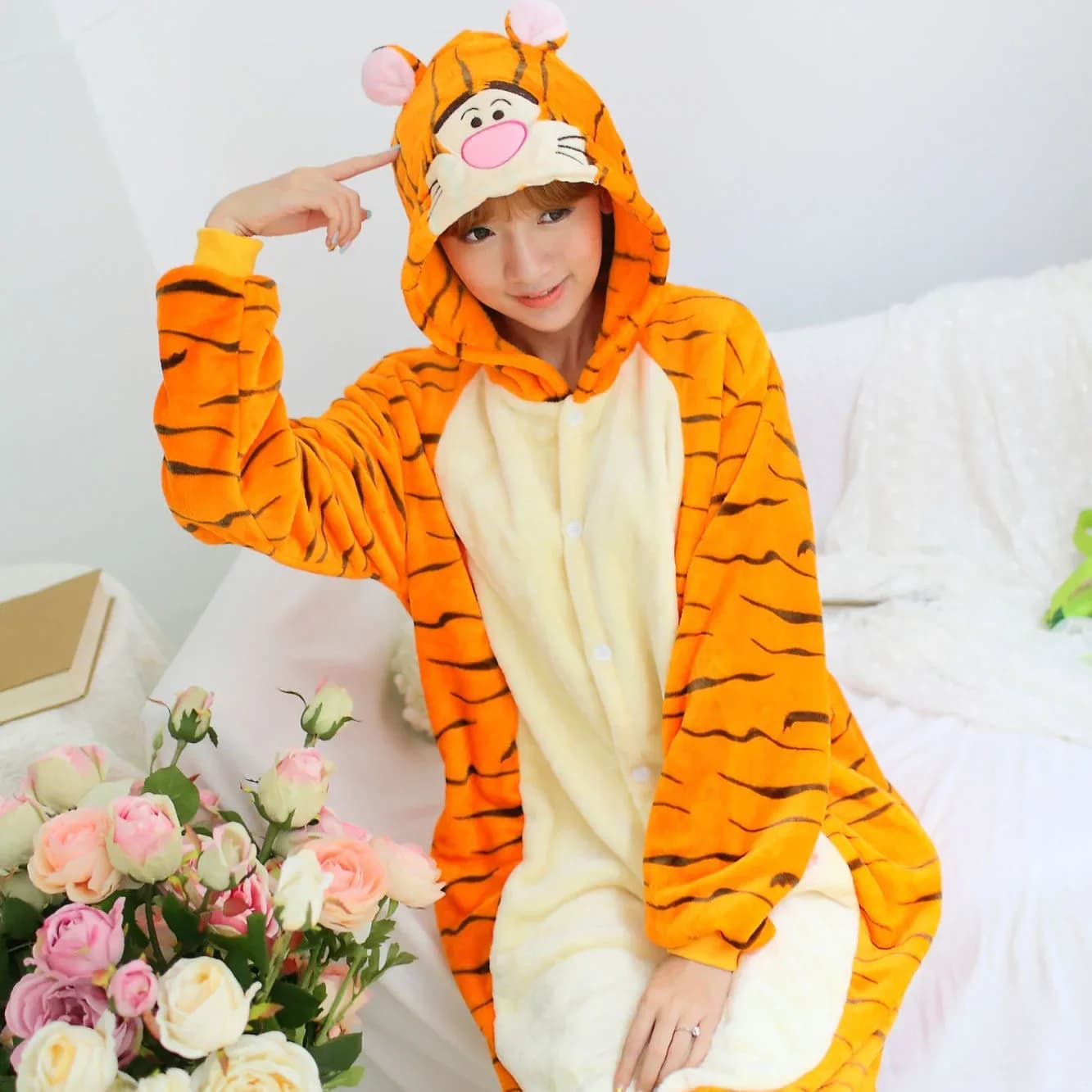 Pigiama Kigurumi per Adulti di Winnie the Pooh e Tigger della Giornata della Fiamma, Costume Invernale in Flanella Unisex per Cosplay Cartoon