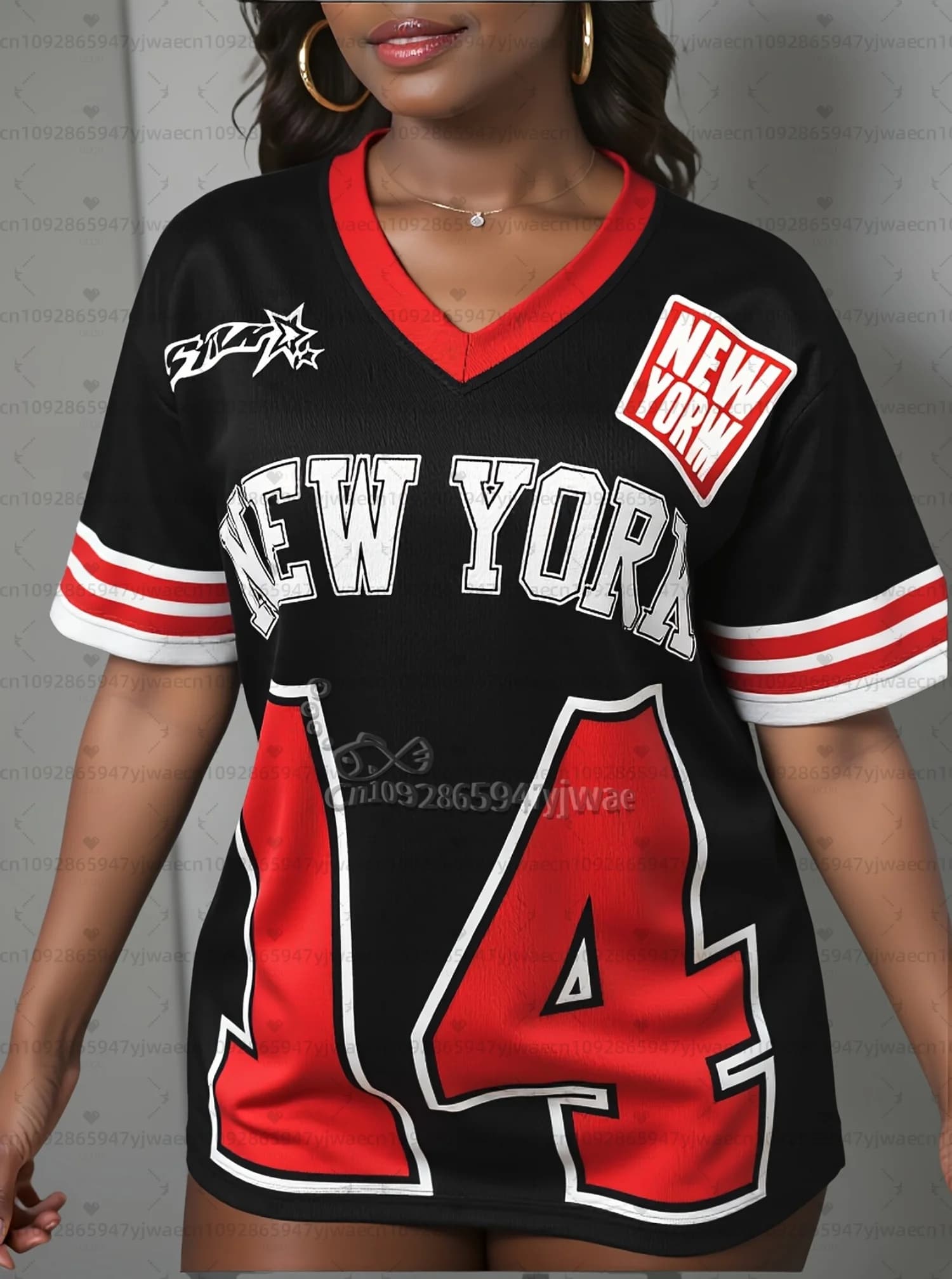 T-shirt sportiva da donna 2026 stile americano NEW YORK 13 con stampa, scollo a V, manica corta, maglia da baseball a righe per l'estate, per tutti i giorni