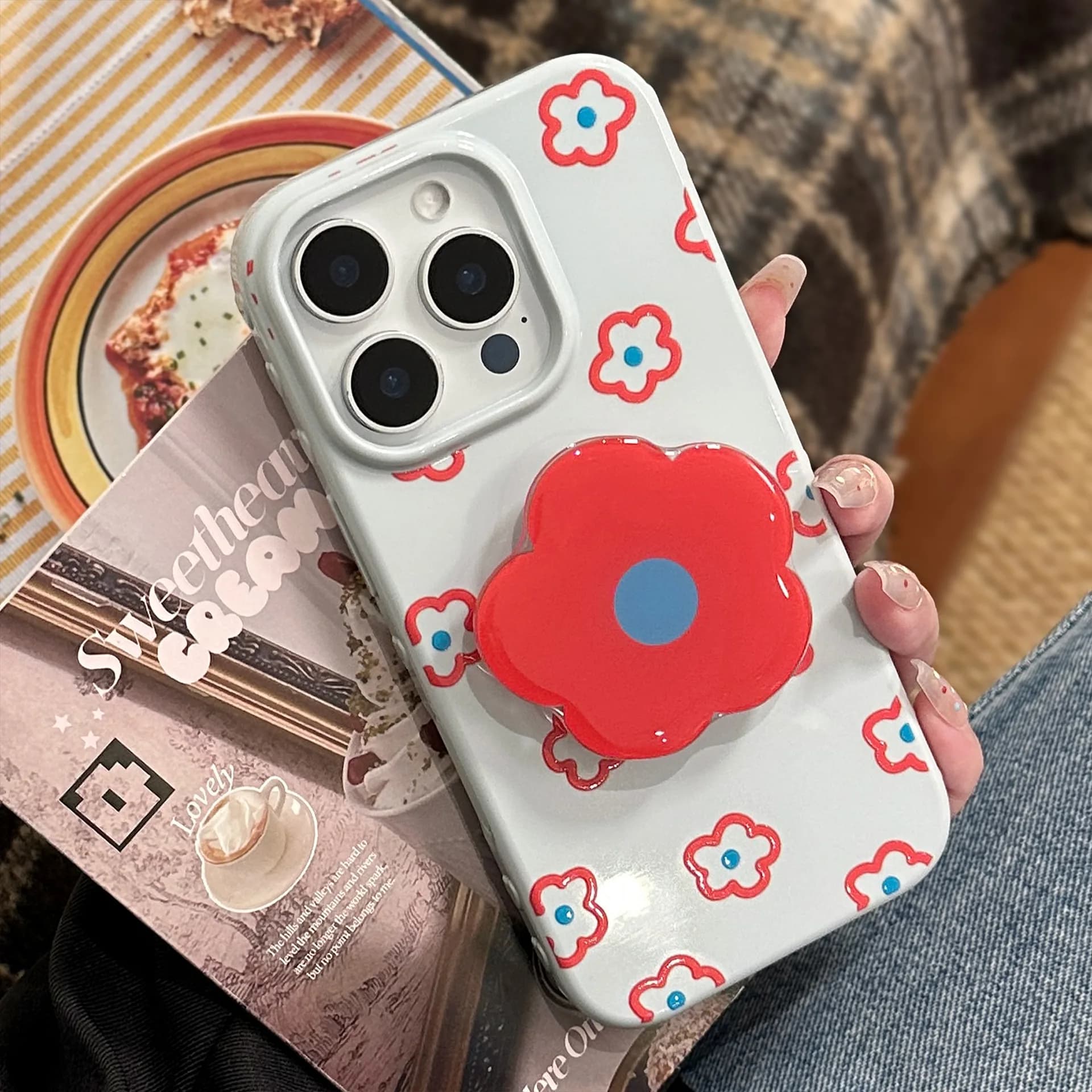 Custodia Protettiva Morbida Antiurto per iPhone 17 16 15 14 13 11 12 Pro Max con Supporto a Tema Fiori Blu e Rossi Stile Cartone Animato Coreano