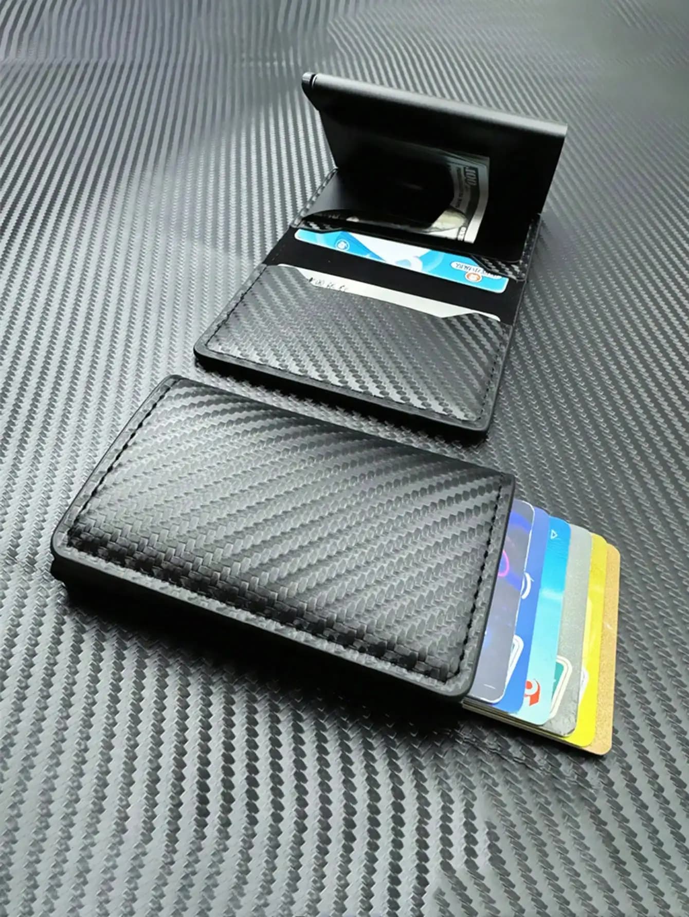 Portafoglio da uomo alla moda, in fibra di carbonio con blocco RFID, custodia automatica a comparsa in alluminio per carte, porta carte antifurto con chiusura magnetica