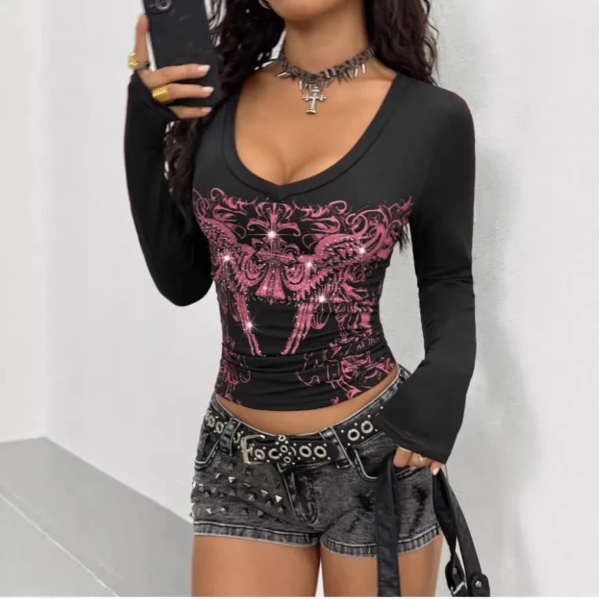 Top Corto Slim Estetico Scuro da Donna, Maglietta a Maniche Lunghe Casual con Scollo a V e Grafica ad Ali, Stile High Street