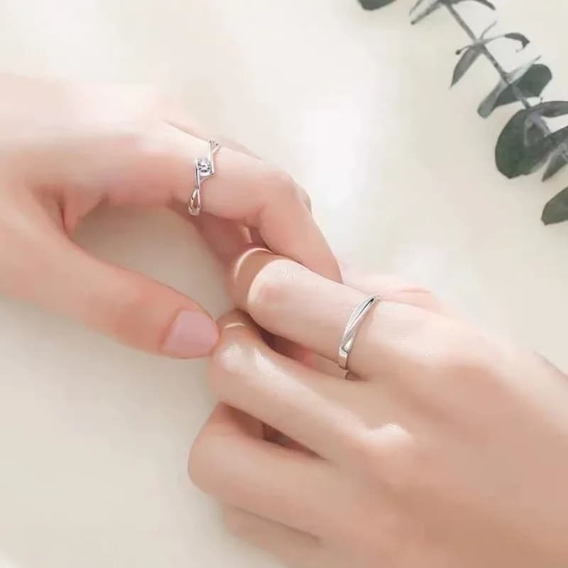 Live Stream Anello Angel Kiss di vendita caldo Femmina Semplice Luce Lusso Zircone Regolazione dell'apertura del dito Fresco e dolce