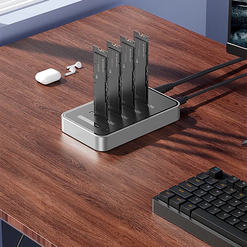 Duplicatore di Hard Disk a 4 Bay, Dock di Espansione SSD M.2 NVMe, Supporta Clonazione Offline, Interfaccia 40Gbps, Box Esterno per SSD