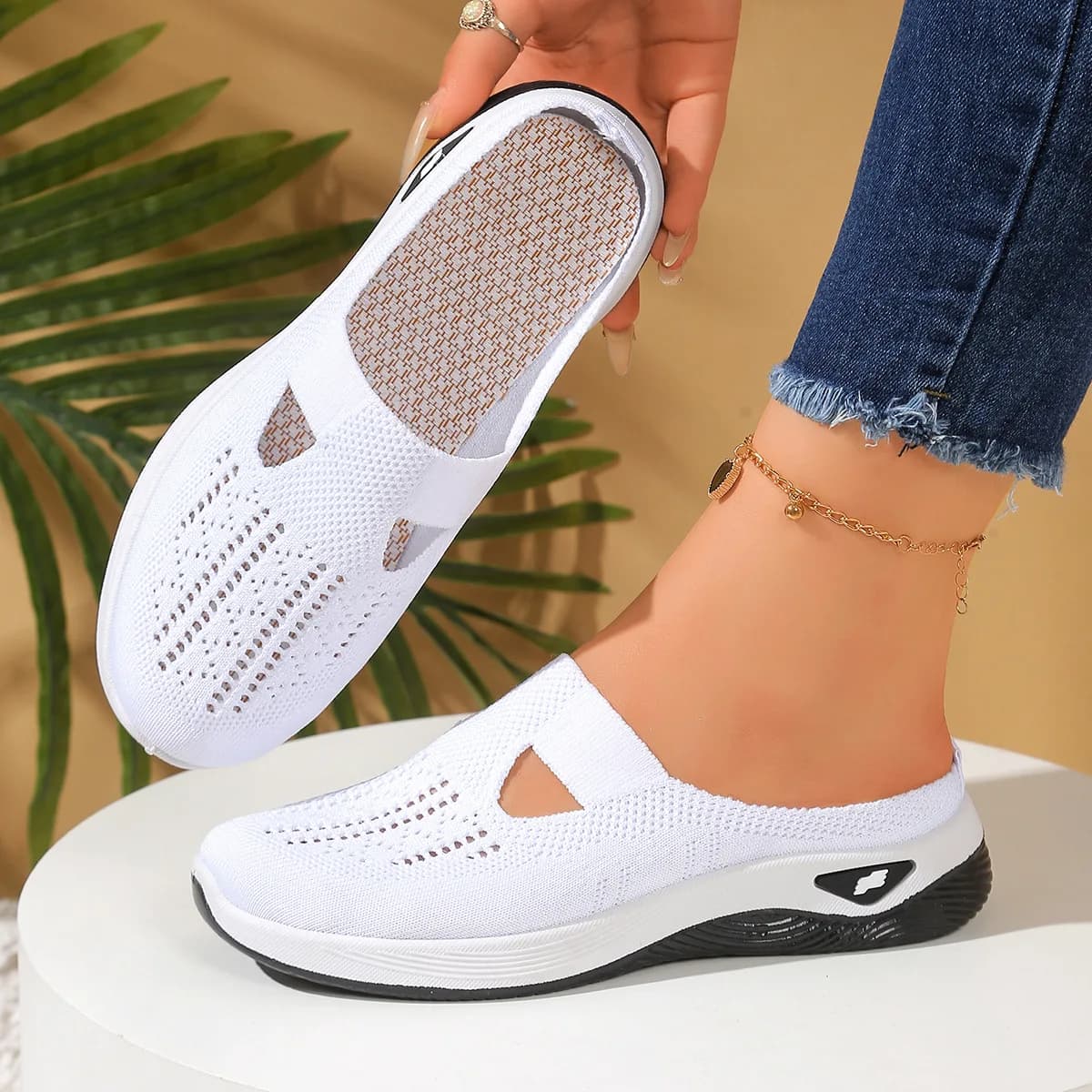 Women Shoes Breathable Half Slippers Fashion Soft Sole Summer Shoes Solid Color Flat Casual Shoes Outdoor Slip on Women Slippers