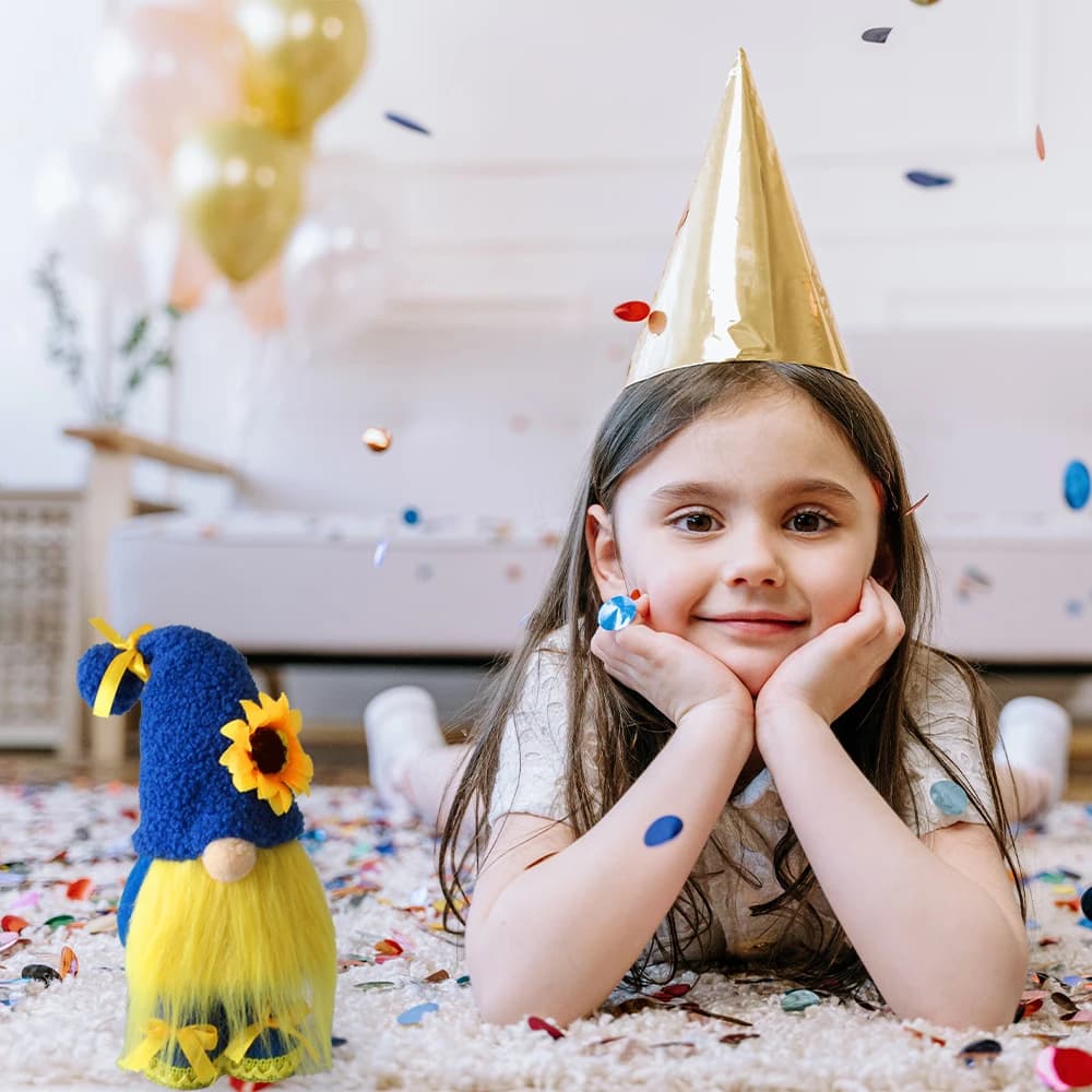 Panno di peluche della pace Bandiera dell'Ucraina 32 cm Bambola senza volto Gnomi primaverili Decorazioni Girasole blu e giallo