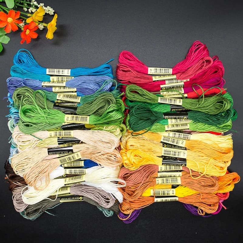 [7015]24/100/50 Fili Multicolore per Punto Croce, Gomitoli di Cotone per Cucito, Kit di Fili per Ricamo, Strumento Fai-da-Te per Cucito