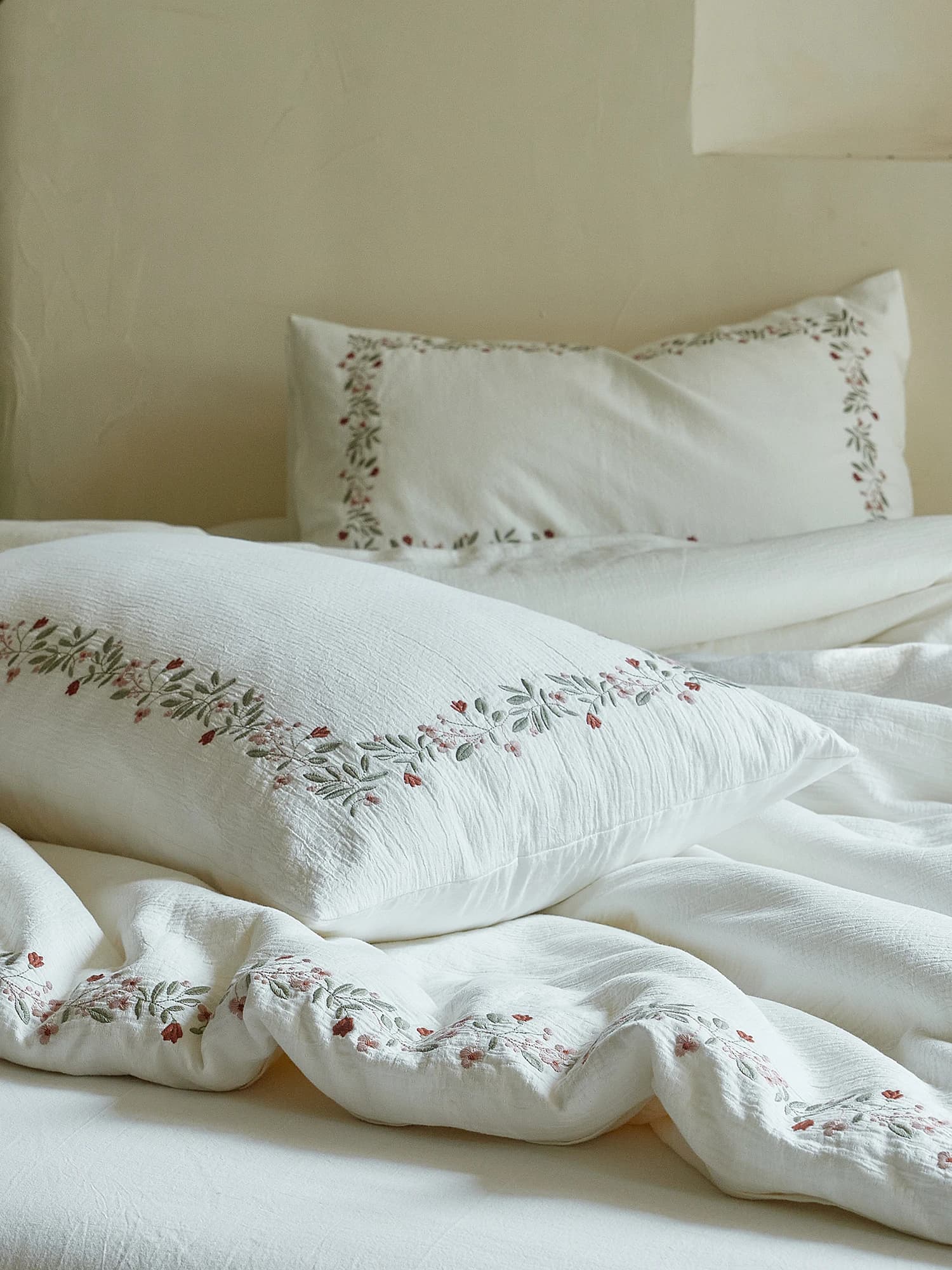 Set di Biancheria da Letto in Cotone a Doppio Strato 18M, Copriletto Ricamato Floreale, Copripiumino per Tutte le Stagioni, Esteticamente Gradevole