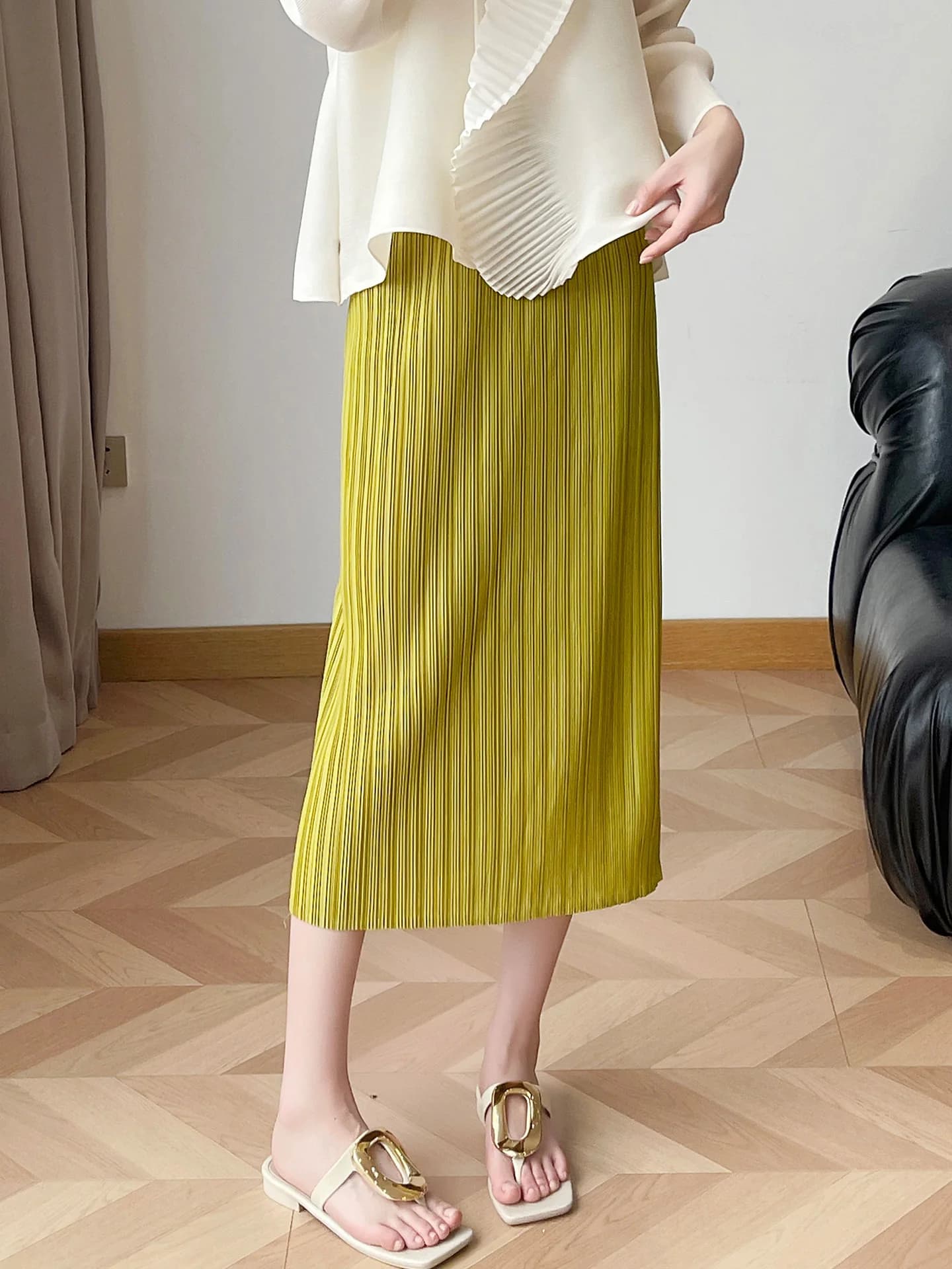 High Waist A-Line Midi Skirt Women's Pleated Slimming Drapey Polyester Fiber High Elasticity Straight Cut Spring 2026 New Style