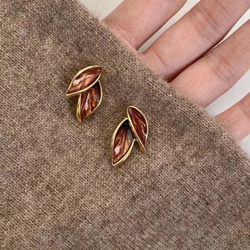 "Brown Meaning You" Maillard Brown Deciduous Leaf Earrings Autumn and Winter New High-end Light Luxury Fashion Versatile Earrings Women