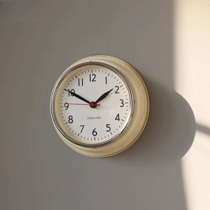 Nordic Minimalist Wall Clock Silent Wall Clocks Living Room Bedroom Watch Aesthetic Luxury Interior Clock Home and Decoration