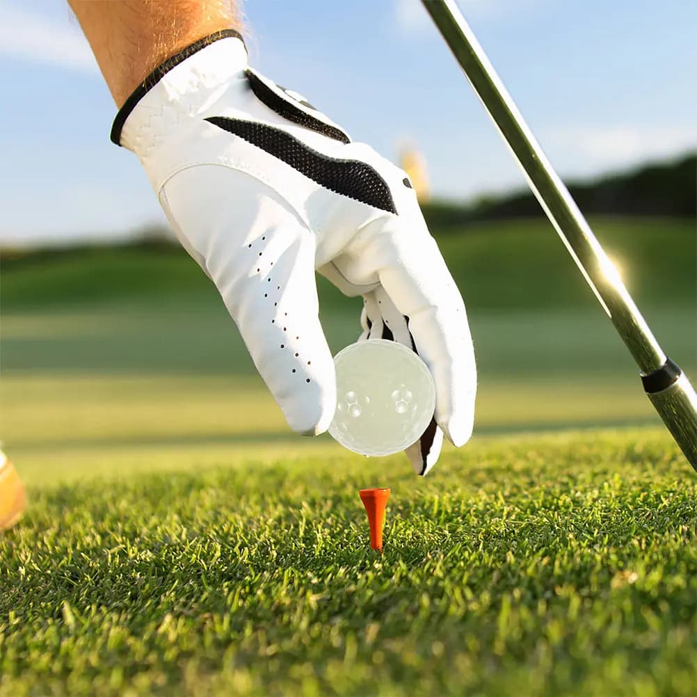 2 palline da golf che si illuminano al buio, luminose di notte, riutilizzabili, in gomma sintetica, fluorescenti, divertenti, per la pratica notturna