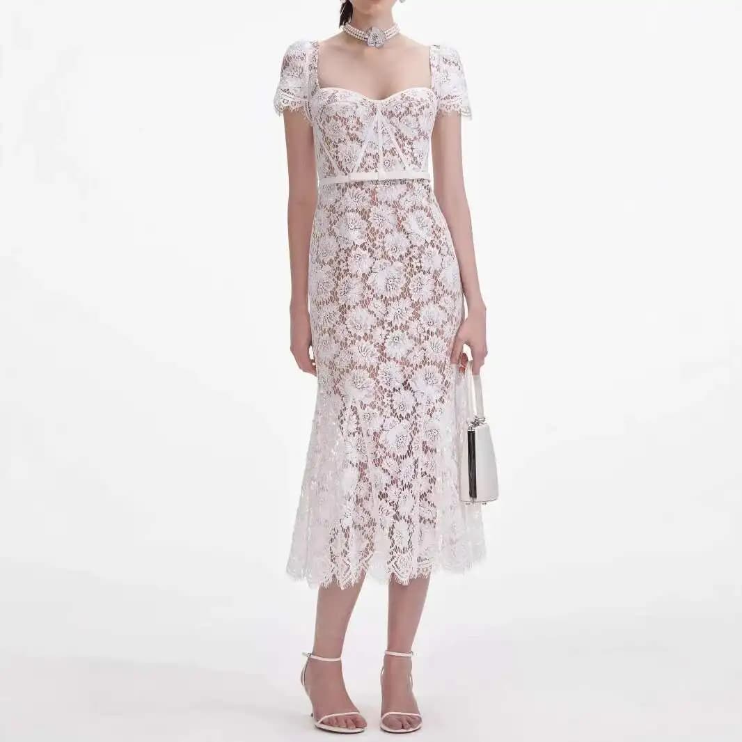 Abiti lunghi di pizzo scavati di lusso Abiti da sera da sposa senza schienale solidi con ricamo all'uncinetto con gancio sexy estivo da donna