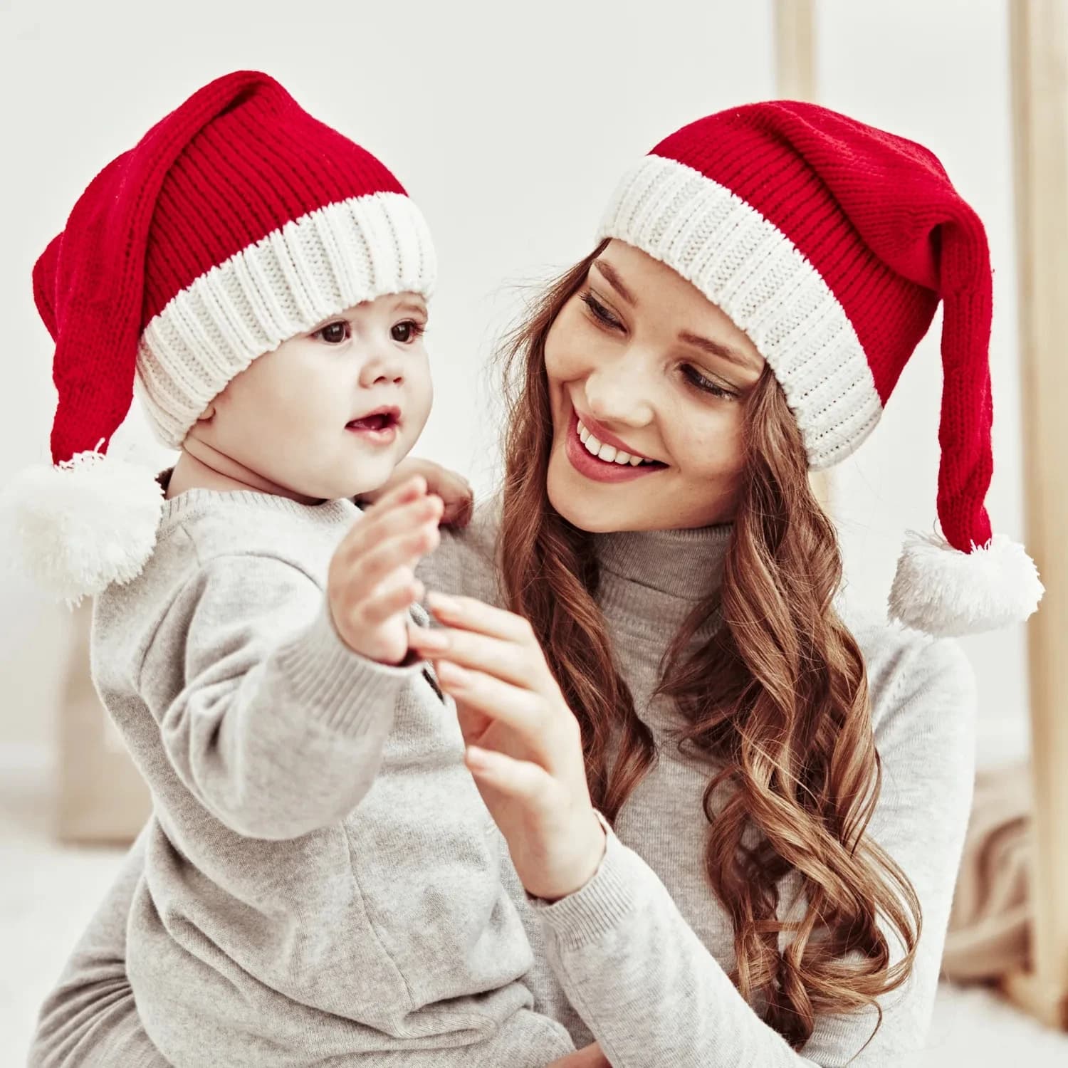 1PC cappello di natale rosso per bambini berretto lavorato a maglia morbido per adulti Pom Pom babbo natale cappello di peluche spesso decorazioni per la casa di natale regali di natale di capodanno