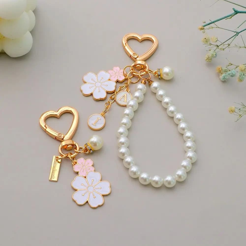 Keychain with adorable cherry blossoms, pearl chain, pendant with letter, keychain for women's car, headphone case, pendants, decoration accessories