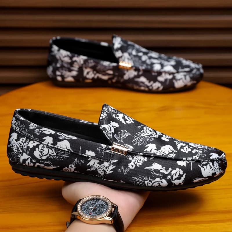 Scarpe casual nere alla moda per uomo, scarpe basse taglia grande 46, mocassini da uomo con stampa alla moda, scarpe comode slip-on, scarpe da ufficio da uomo