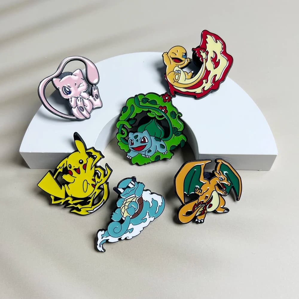 Set di 6 Spille Anime Pokémon in Metallo Smaltato, Distintivi Gioiello per Abbigliamento e Zaini - Regalo Creativo Squirtle Pikachu