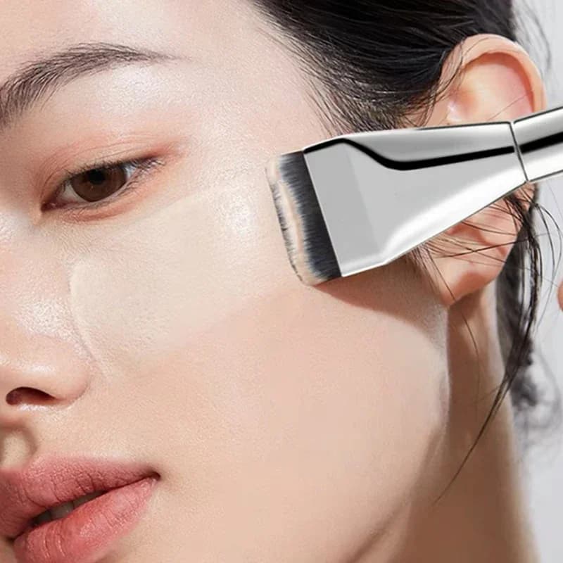 Pennello per fondotinta a punta piatta 1PC, pennello per maschera viso, applica il fondotinta senza assorbire troppo prodotto e senza lasciare segni.