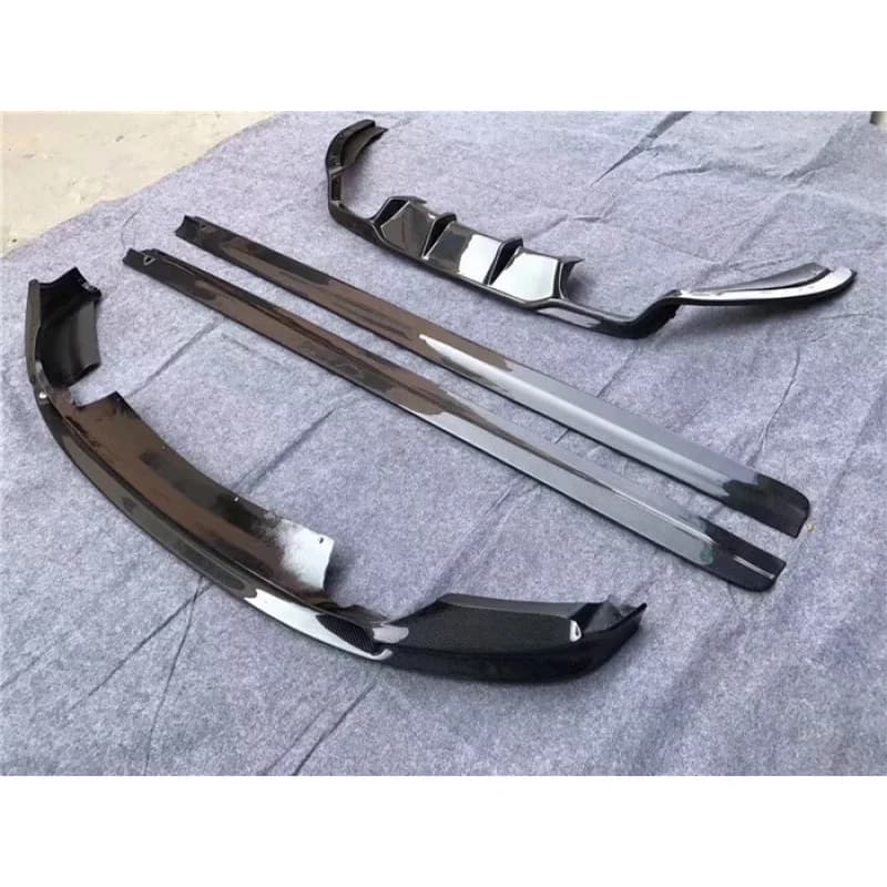 3D Style Carrozzeria Kit in Carbon Fiber: Front bumper lip, Rear diffuser, Spoiler, Side miniskirts for F85 F86 X5M X6M 2015-2018