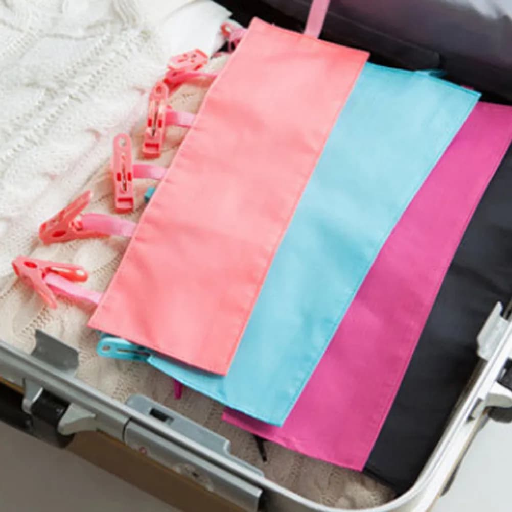 Appendiabiti pieghevole impermeabile per asciugare vestiti, ideale per bagno, viaggi, hotel, con clip per calzini, reggiseni e lingerie.
