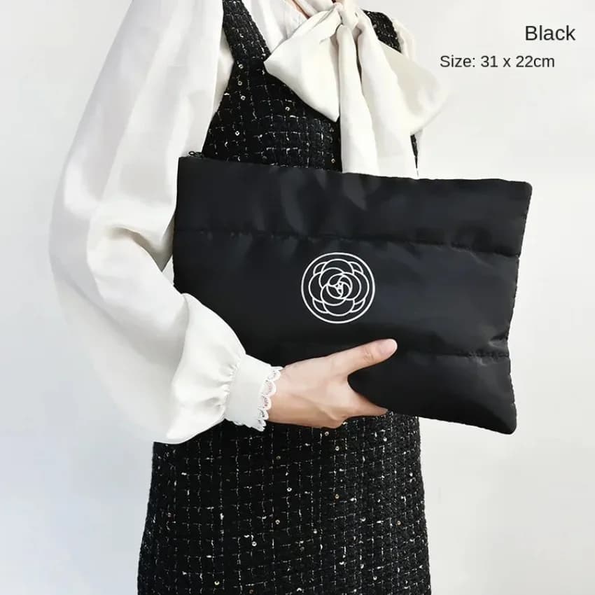 Elegant Camellia Embroidery Makeup Bag Padded Fabric Cosmetic Bag Portable Travel Hand Pouch Women Beauty Storage Organizer
