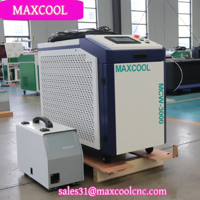 Handheld Lazer Metal Surface Oxide Remover 2000w 3000w Continuous Laser SS CS Soldering Welder Raycus Lazer Weldseam Cleaner