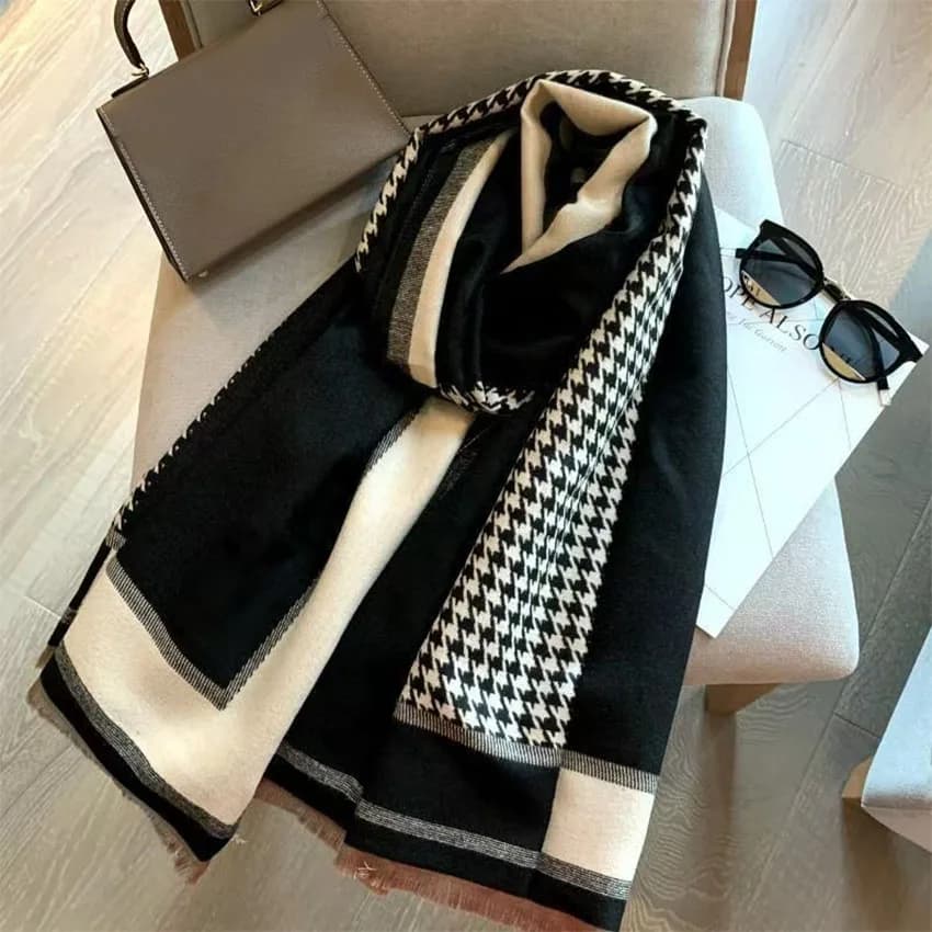 1pc Stylish houndstooth jacquard scarf, a versatile and warm scarf/shawl for women in autumn and winter, suitable for everyday o