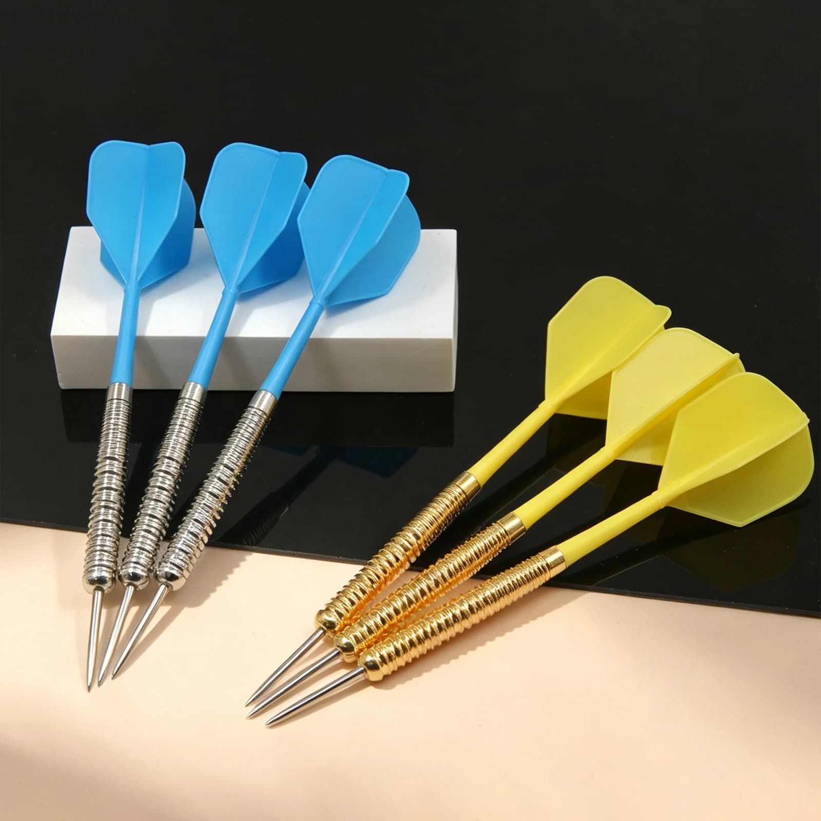 Huanqu 6-Piece Set of 17g Professional Hard Iron Darts with Non-Slip Knurled Grip, Integrated Dart Shaft and Wing Design, Blue and Yellow Dual Colors, Suitable for Dart Board Training, Home Entertainment, and Bar Parties