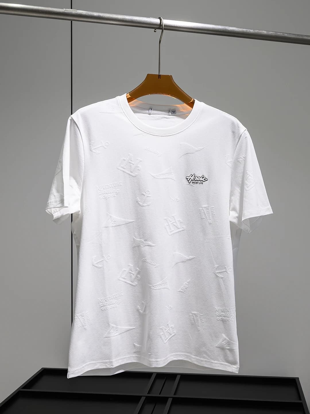 T-shirt da uomo girocollo a maniche corte serie H, delicata sulla pelle, traspirante, confortevole, fresca per l'estate, stile casual, manica a lunghezza completa