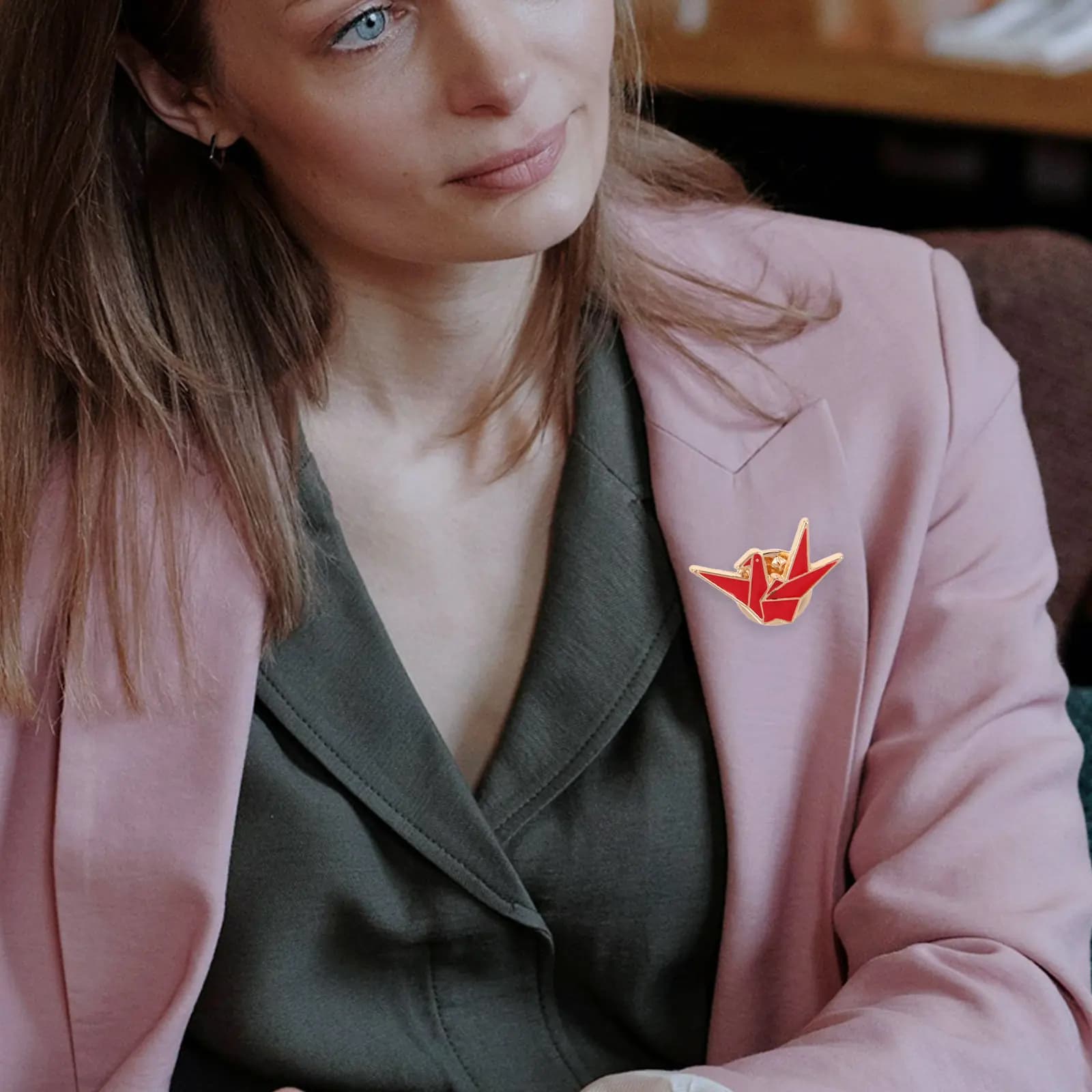 6Pcs Red Origami Crane Brooch Alloy Lapel Pin Clothing Badge Decorative Pins for Women Girls Paper Cranes Brooch Cute Novelty