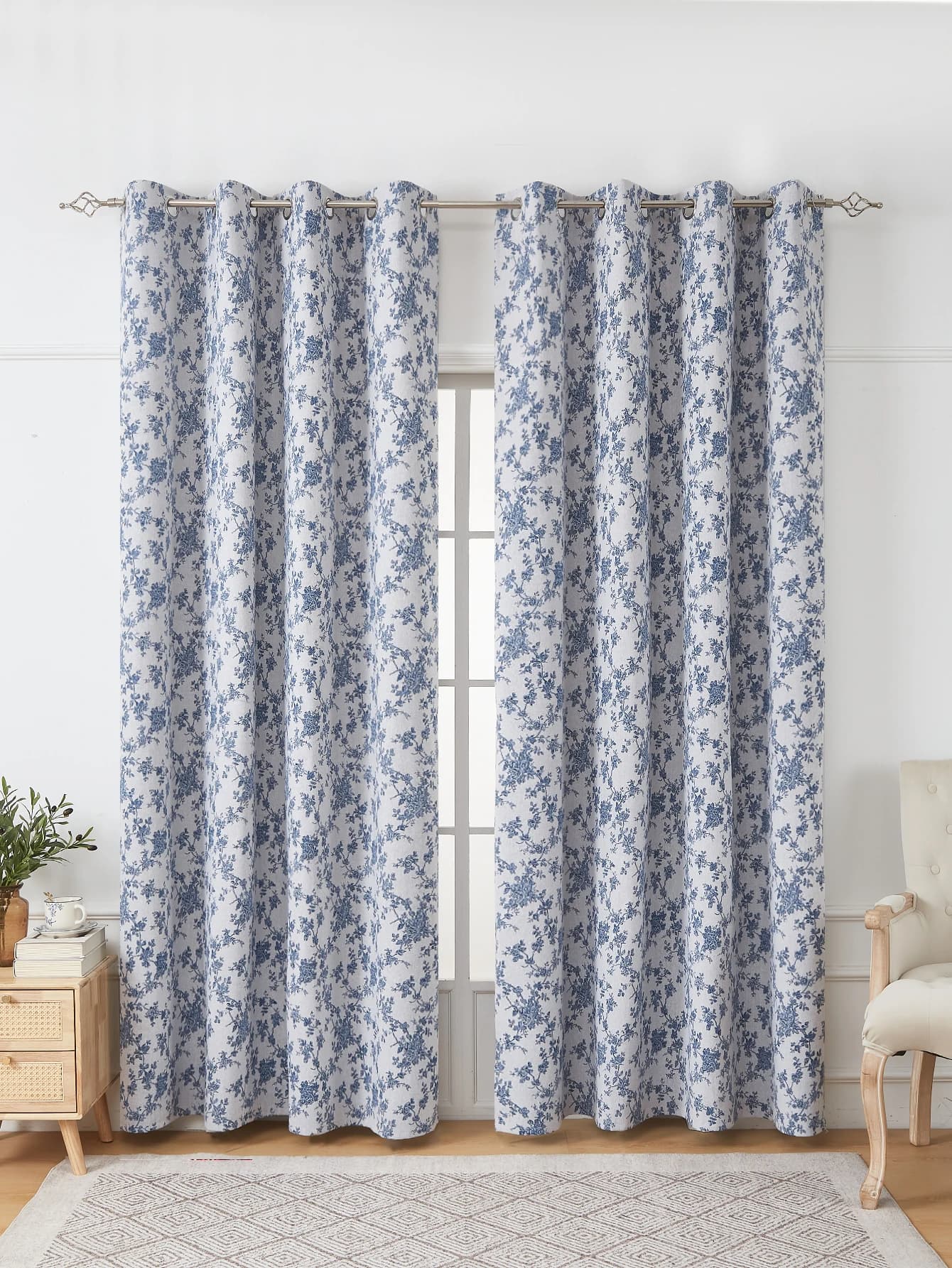 Blue floral full blackout perforated curtain suitable for living room and bedroom blackout decoration curtains