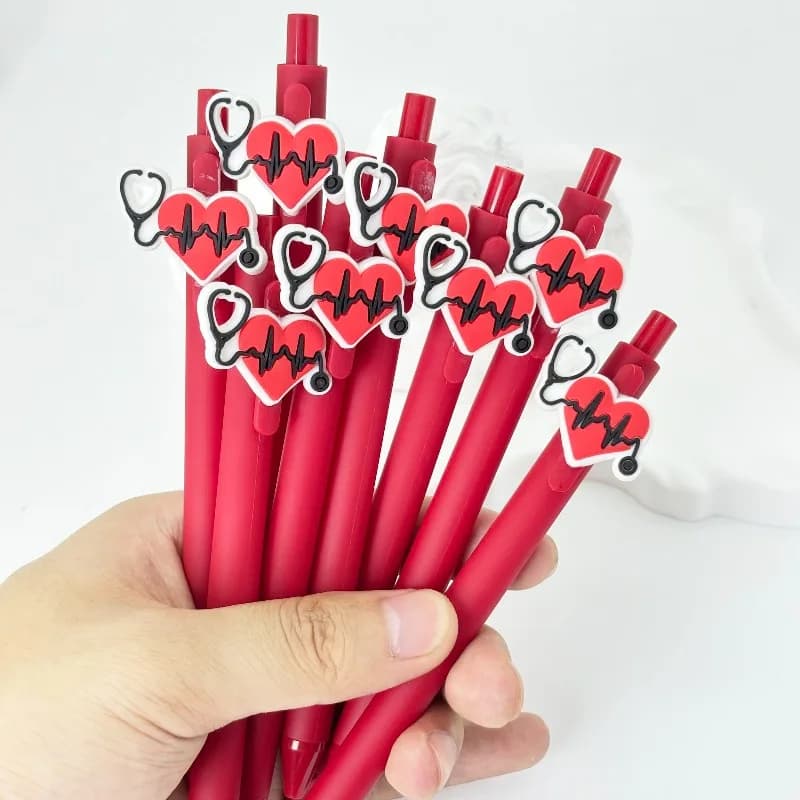 Set di 10 Penne Mediche, Penne a Sfera con Scrittura Fluida, Penne Opache a Forma di Cuore Rosso per Infermieri e Dottori, Forniture per Ufficio