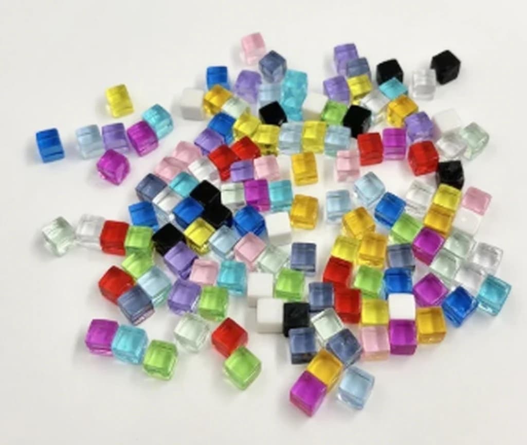 100 pezzi cubo colorato cristallo trasparente dadi di colore 8mm set di angoli quadrati trasparenti per gioco da tavolo pezzo degli scacchi ad angolo retto