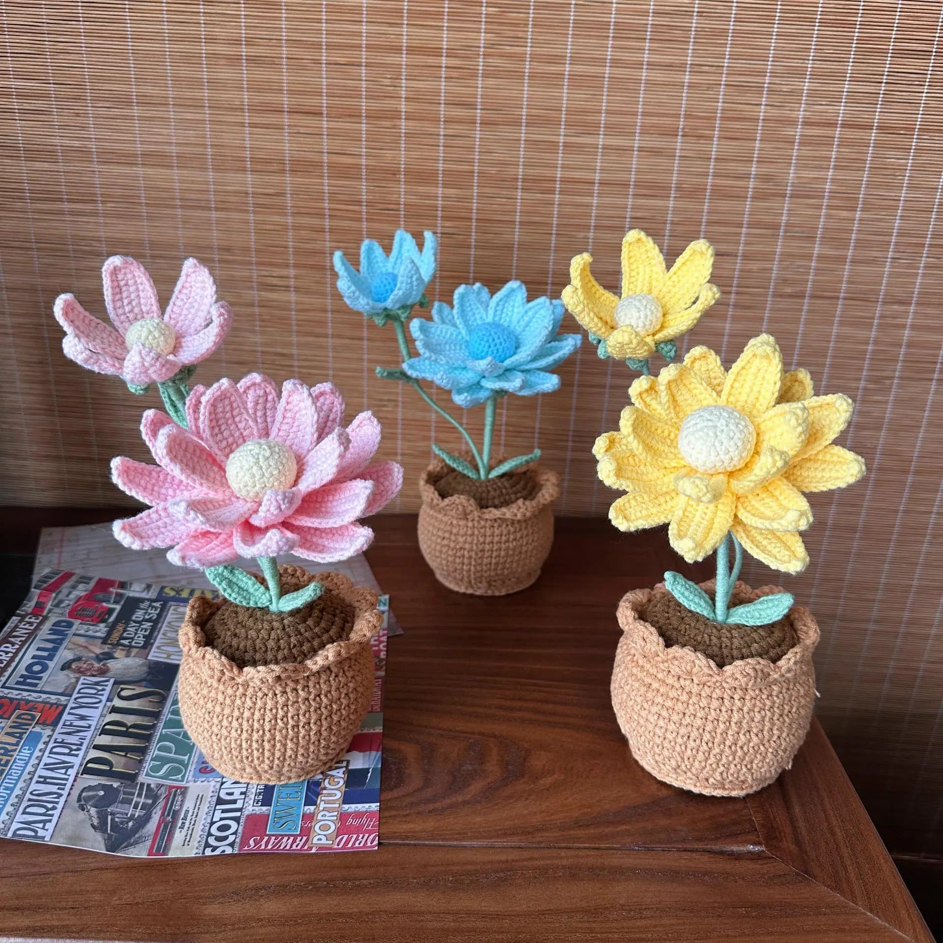 Handmade crochet lotus plant bouquet, made of wool, perfect for Christmas gifts and home decorations