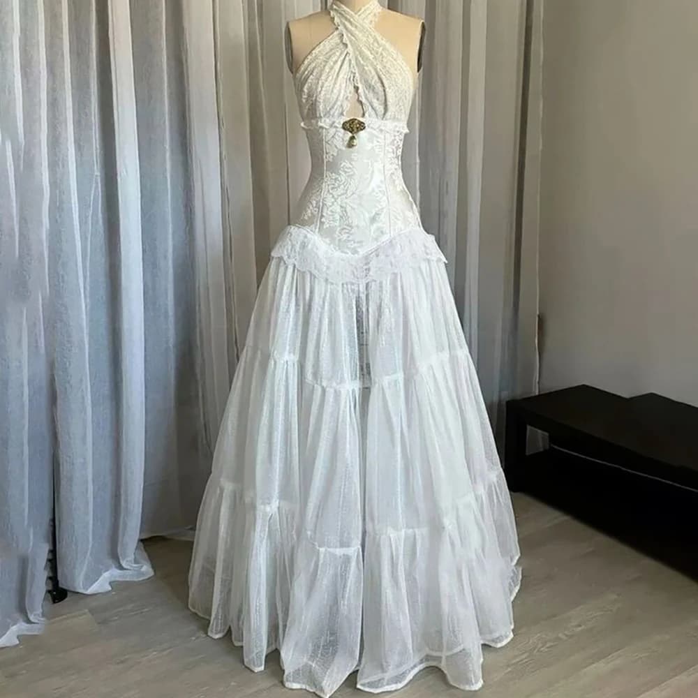 Lace Halter Neck Crossed A-Line Evening Dresses with Cut-out Details Sexy Elegant Sleeveless Formal Gown for Wedding Party