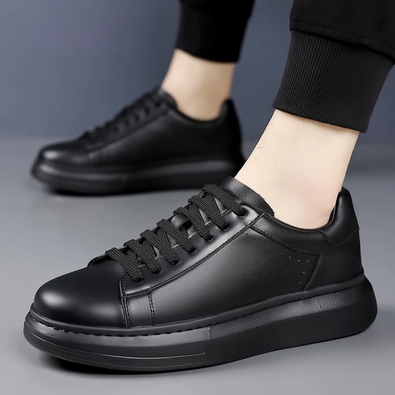 Scarpe da tavolo da uomo in vera pelle Nuovi stili di marca Comfort Scarpe comode con suola spessa in bianco e nero Vendita calda di lusso