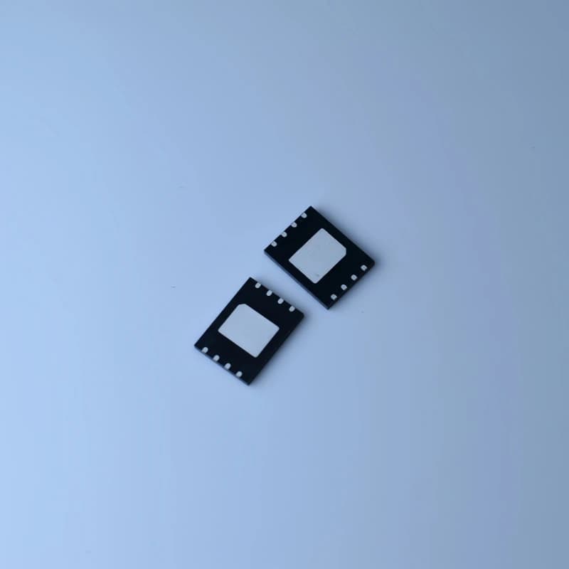 5 Pz/lotto DOSILICON DS35M1GB-IB WSON8 83 MHz, 1.8 V 1 GB-bit, SPI NAND Flash