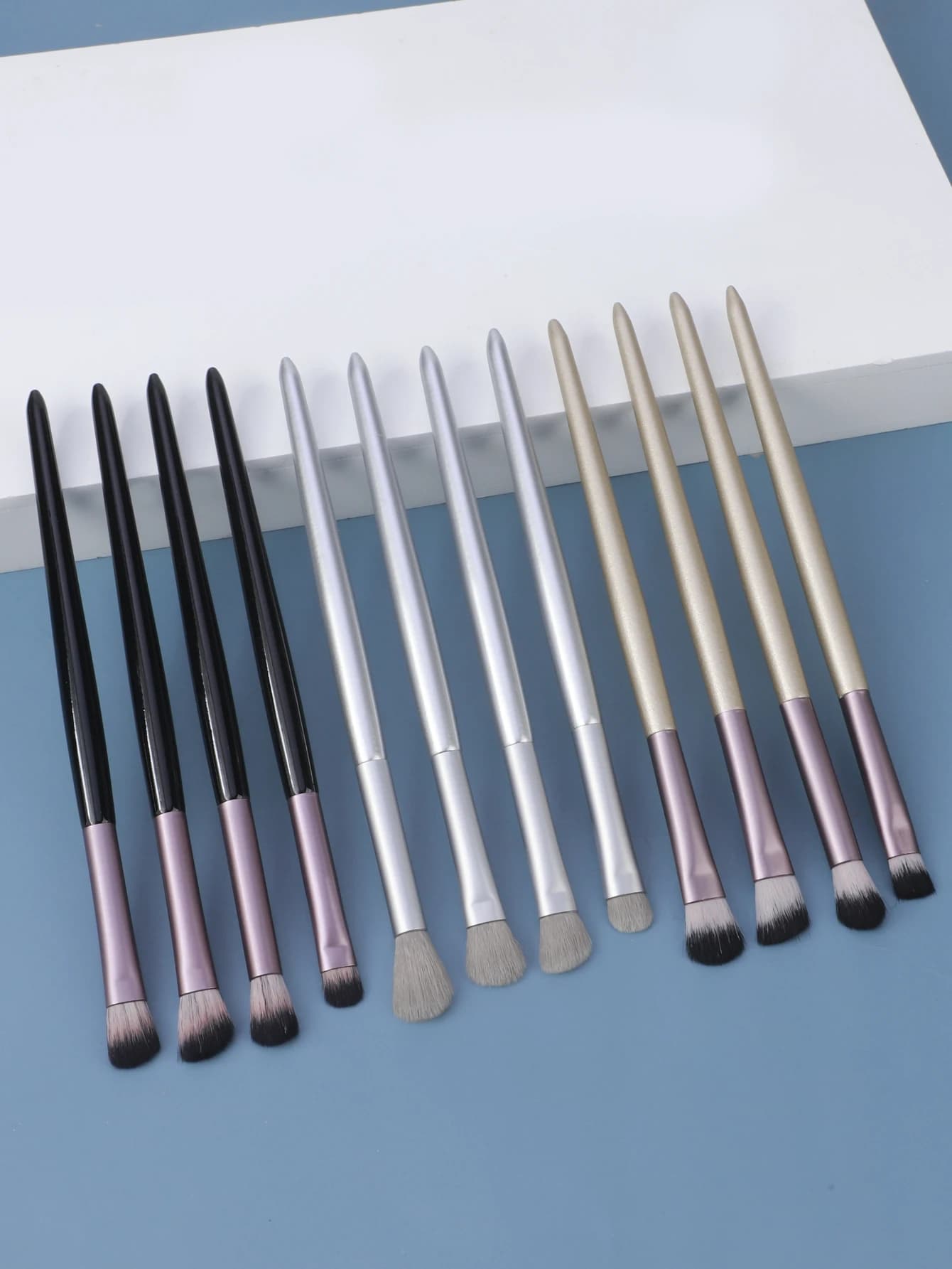 4 pezzi pennello per eyeliner pittura fine sdraiata baco da seta palpebra verso il baco lacromale pennello per dettagli occhi speciale per il trucco