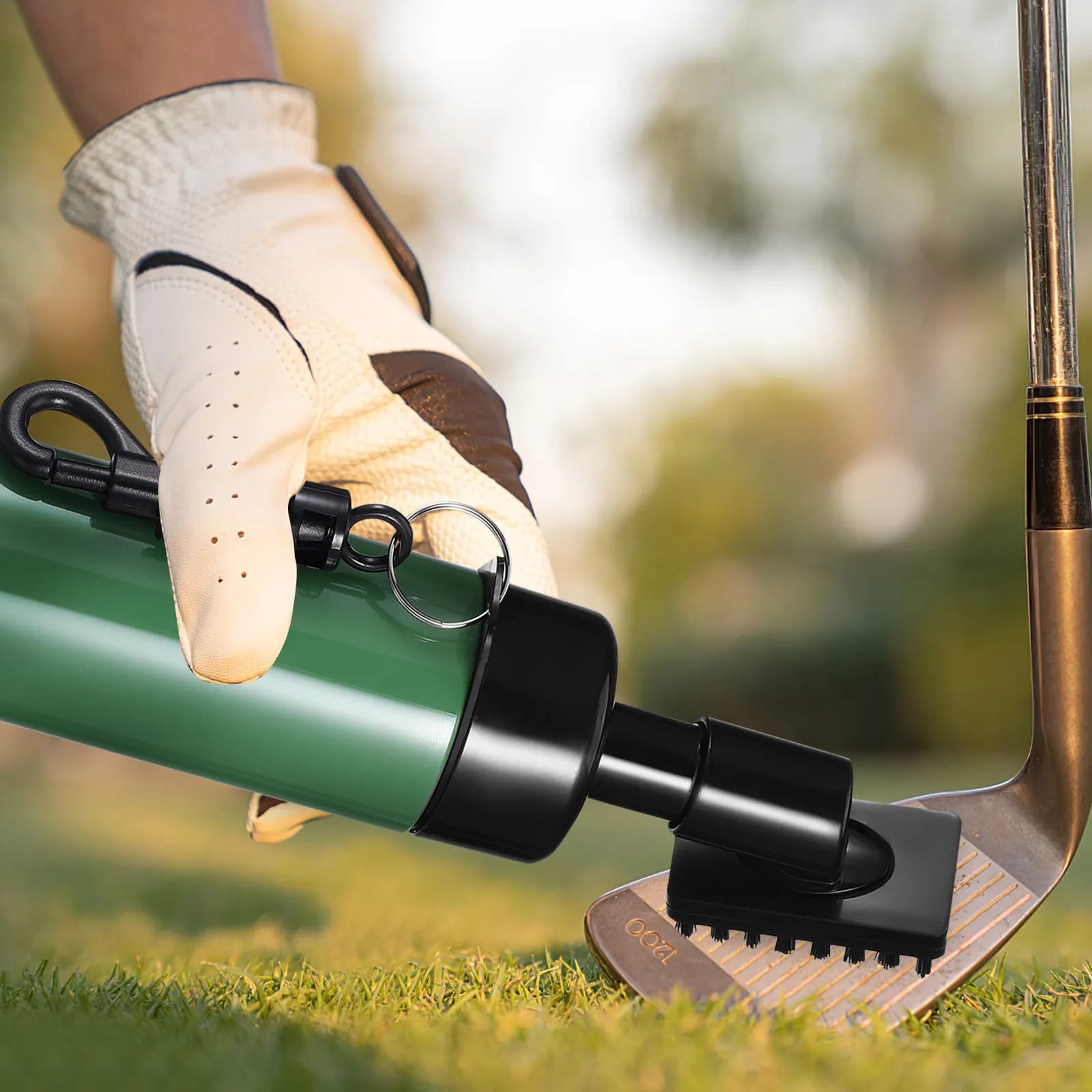 Set di Spazzole per la Pulizia delle Mazze da Golf con Flacone Dosatore, Pulitore Portatile per Scanalature di Mazze, Carrelli, Scarpe e Borse da Golf, Riutilizzabile