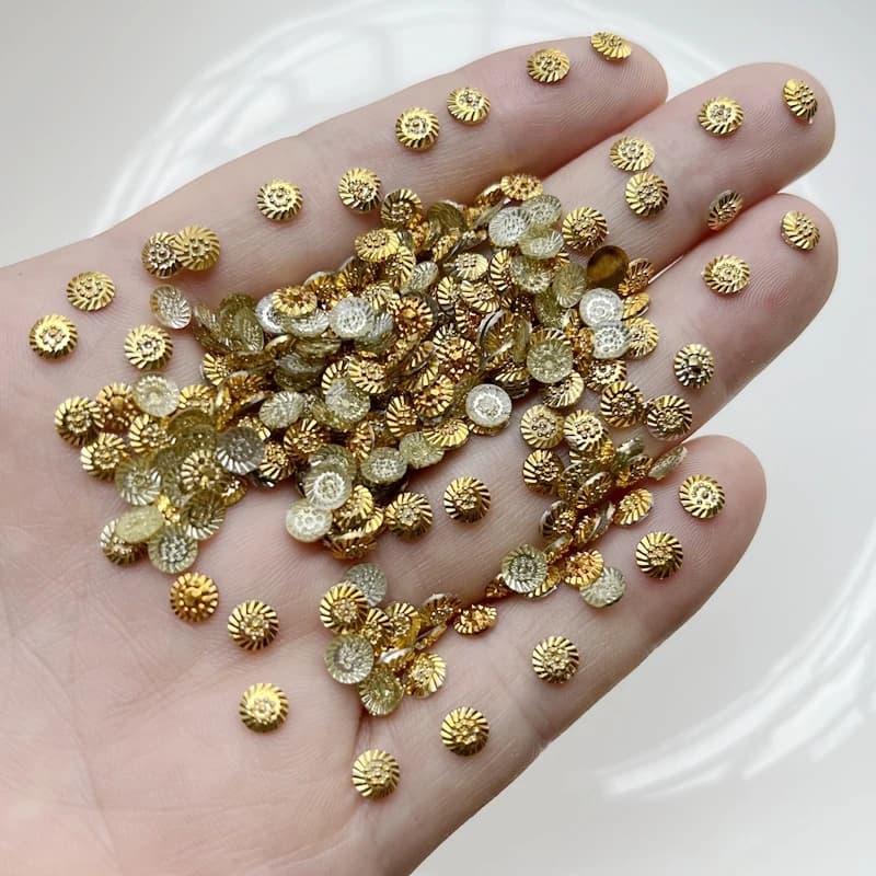 500 pz/lotto 5mm Oro AB Fiore Rotondo Strass Adesivo Gemme Cabochon in Resina Flatback Pietre Cristallo per Nail Art senza cuciture