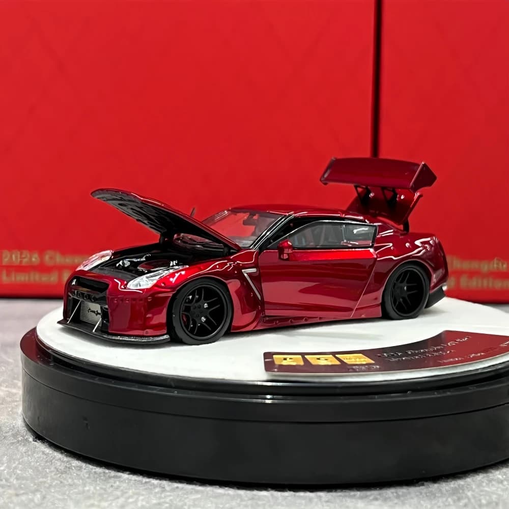 PGM 1/64 GTR R35 Metallic Red Display Simulation Collection