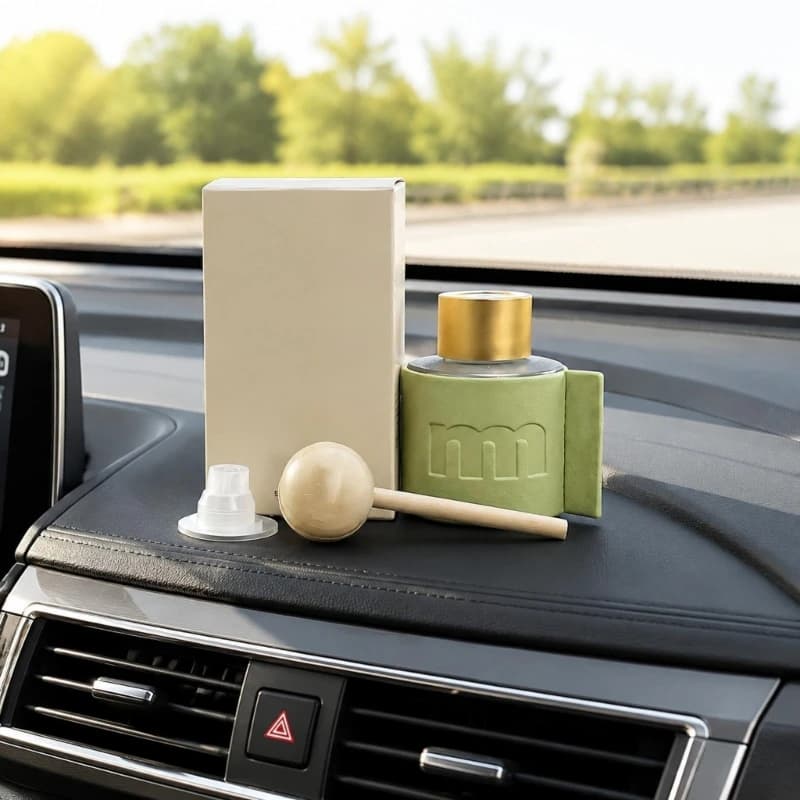 Liquid Car Scent Diffuser Bottle with Wooden Ball Diffuser Set Designed for Vehicle Console Cup Placement H9EE