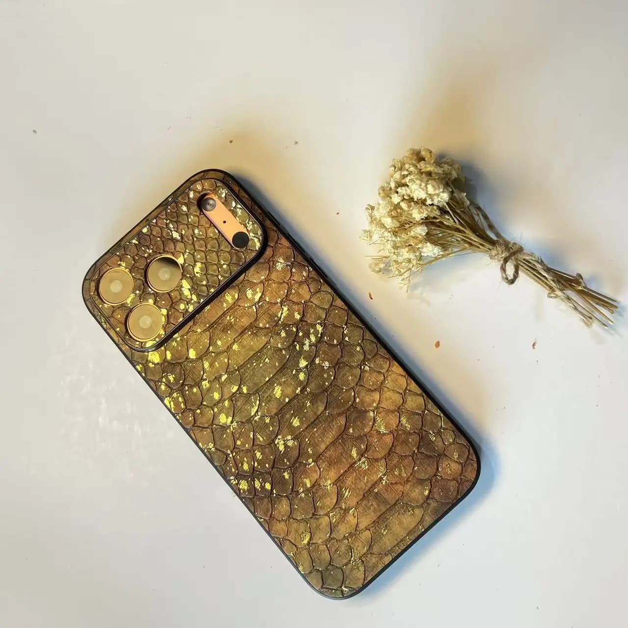 Nuovo modello in pelle di serpente adatto per iPhone 17 Custodia 16promax, Cover protettiva di lusso leggero all-inclusive 15plus Anti Drop 14 Pro
