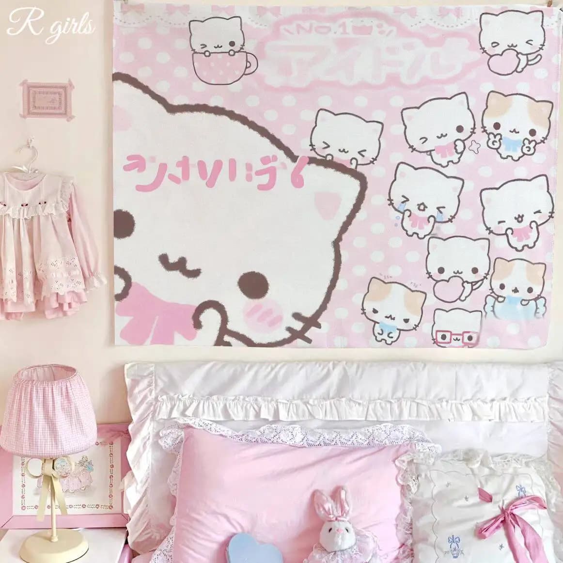 VIKAMA Kawaii Pink Cat Tapestry Cute Cartoon Kitten Polka Dot Wall Hanging for Girls Bedroom Soft Decor Wall Hanging Tapestry