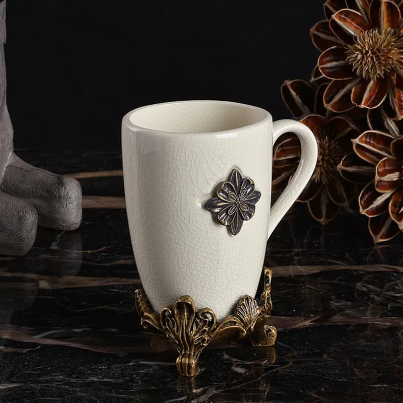 Set da Bagno in Ceramica Stile Europeo, Cinque Pezzi: Portaspazzolino, Bicchiere per Collutorio, Portasapone, Dispenser per Lozione, Portafazzoletti