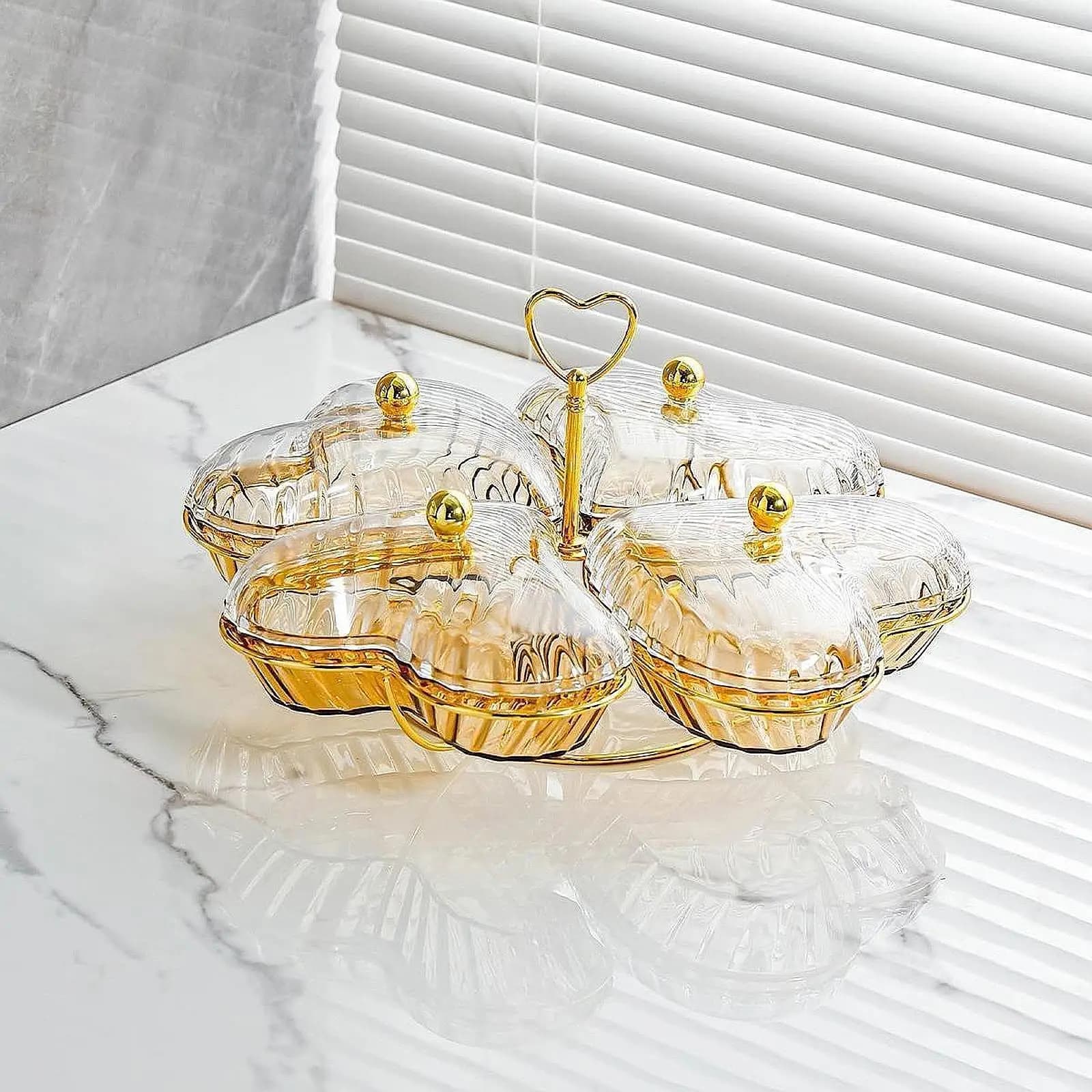 Dried Fruit Snack Serving Plate Divided Serving Dishes Heart Shaped Food Storage Box 4 Slot Appetizer Plate for Candy Cookies