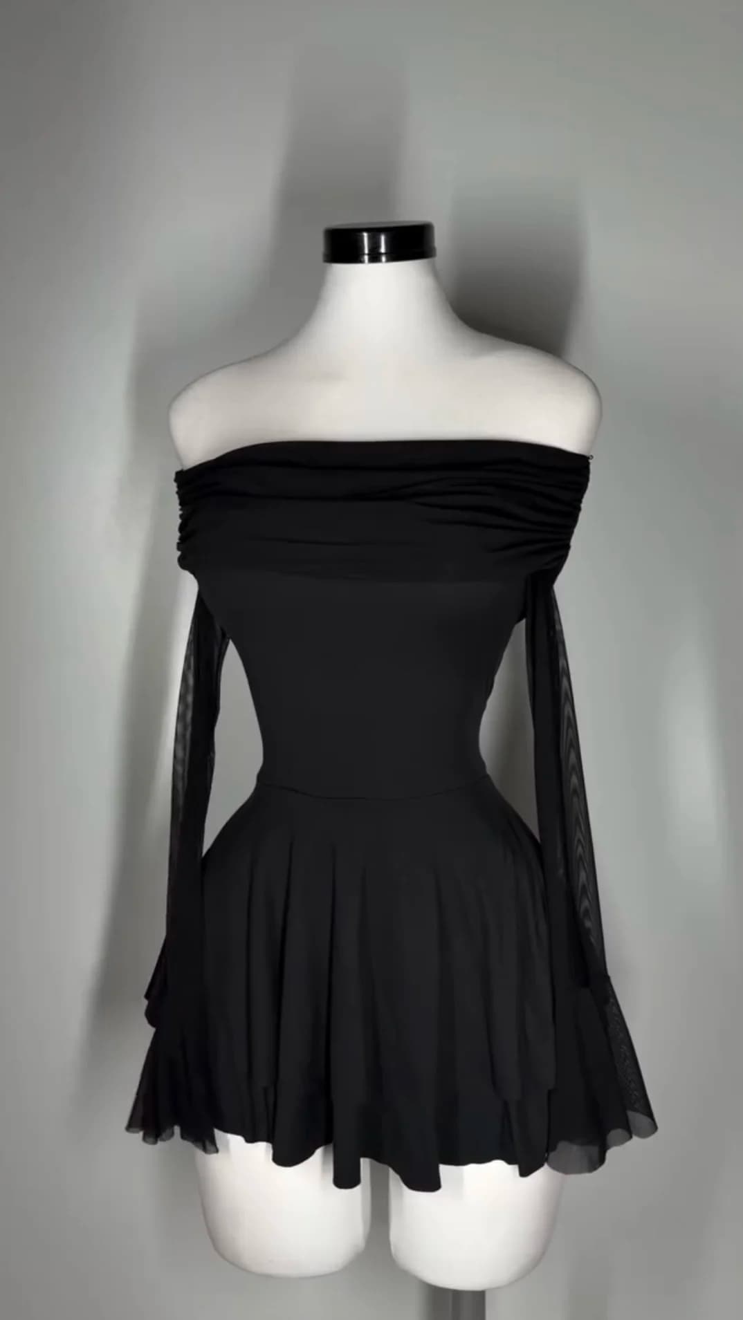 2026 New Style Fashion Women's Elegant Strapless Flared Sleeve Backless Sexy Short Dress