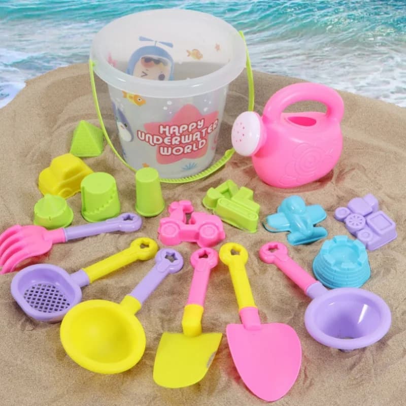 Set di 18 Giocattoli da Spiaggia per Bambini, Giochi Estivi all'Aperto, Secchiello in Plastica, Bottiglia per l'Acqua, Palette, Attrezzi per Giochi d'Acqua da Spiaggia